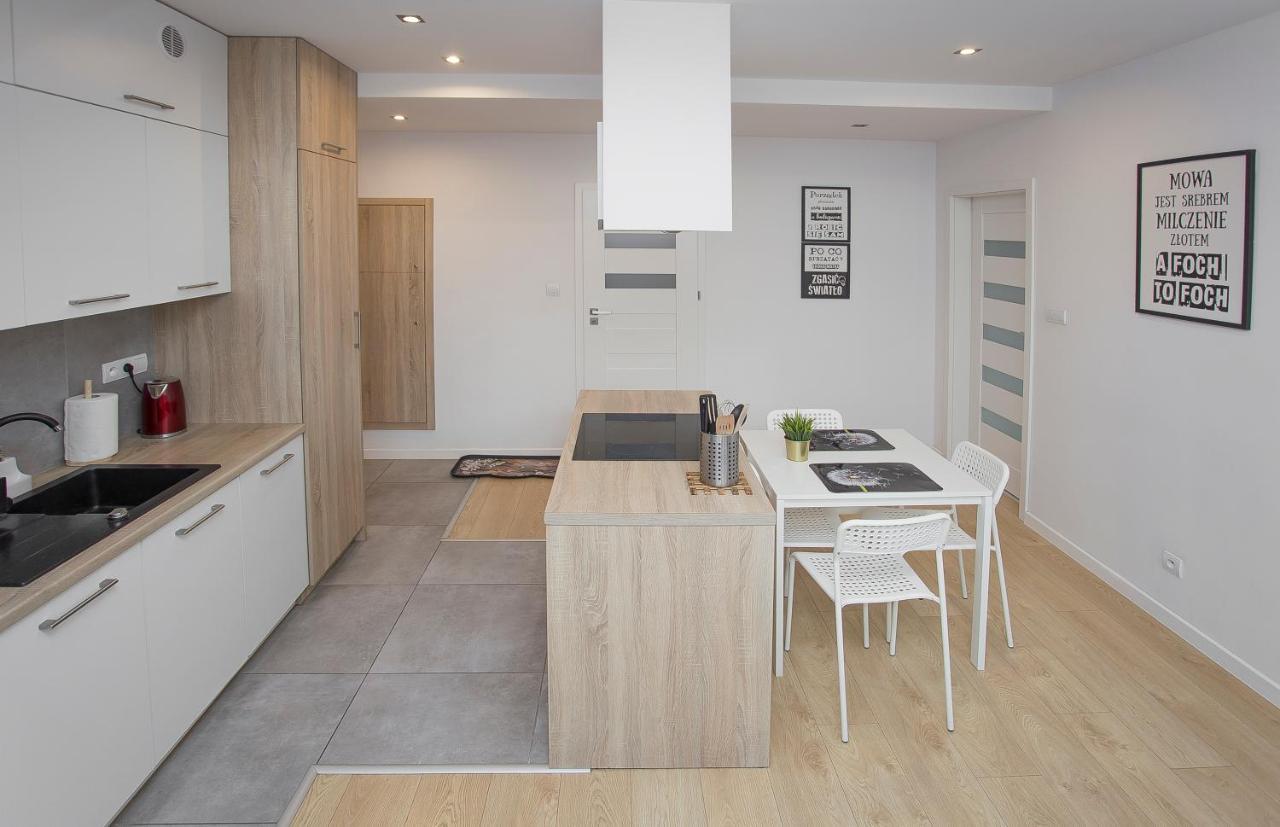Urban Jungle Apartment In The City Center Białystok Esterno foto