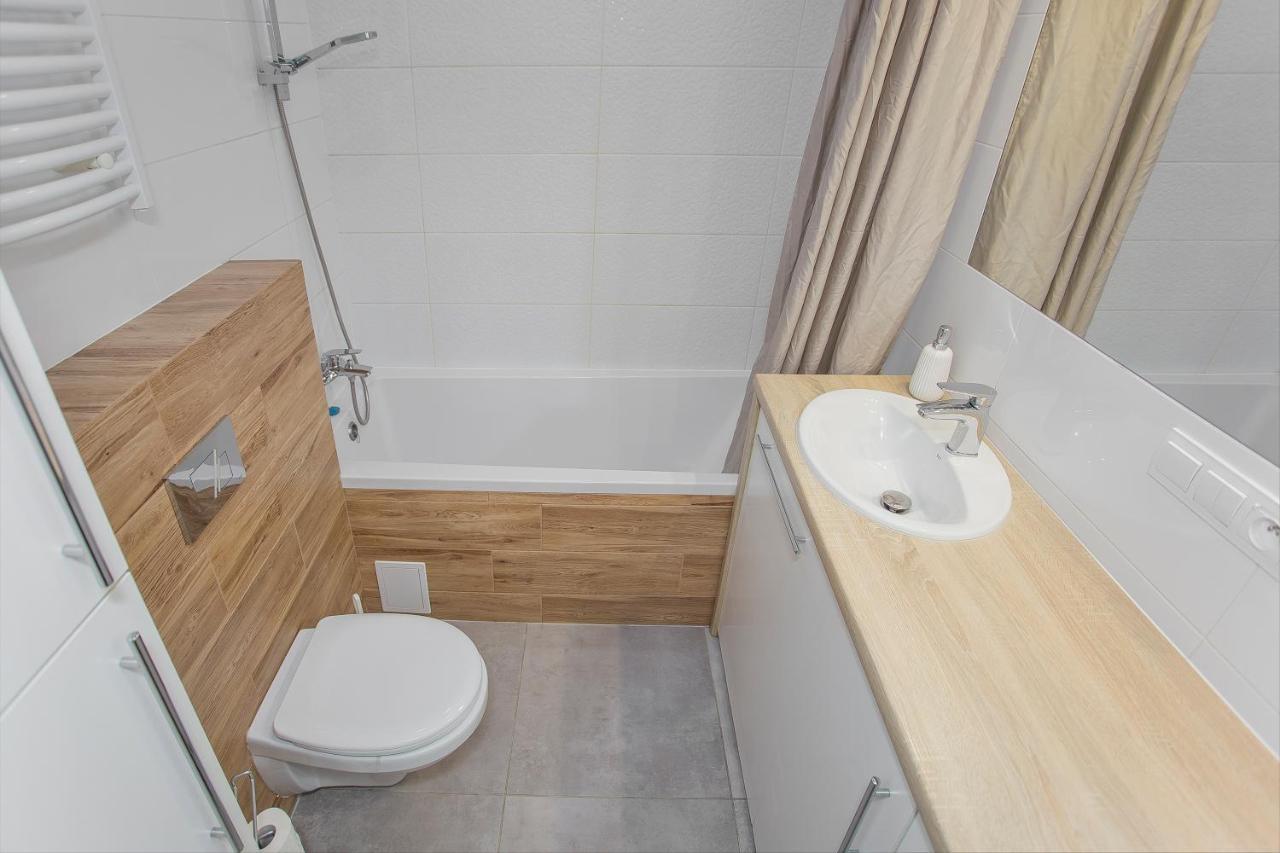 Urban Jungle Apartment In The City Center Białystok Esterno foto